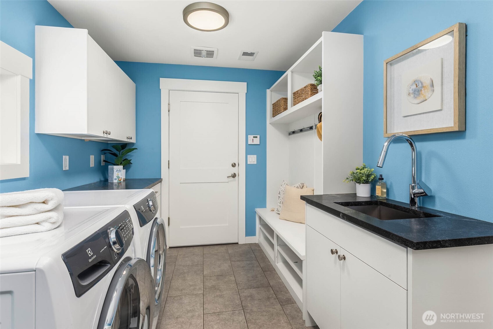 4648 89th Avenue SE Mercer Island WA 98040