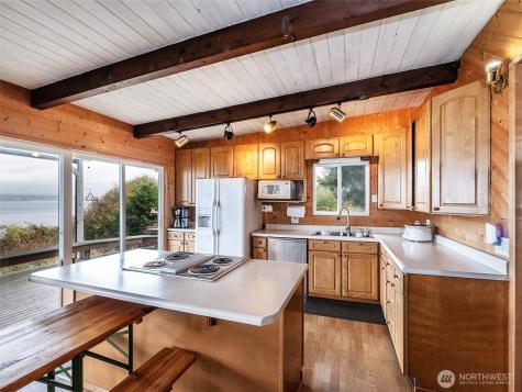 26 E Port Gardener Drive Everett WA 98206