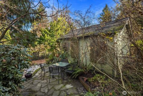 548 NE 102nd Street Seattle WA 98125