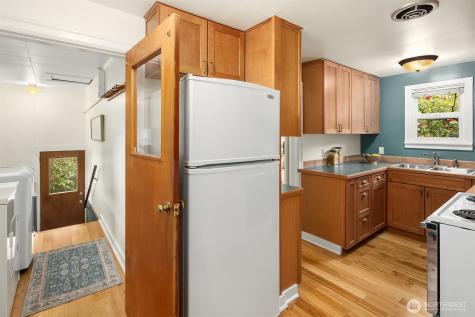 548 NE 102nd Street Seattle WA 98125