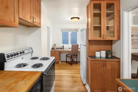 548 NE 102nd Street Seattle WA 98125