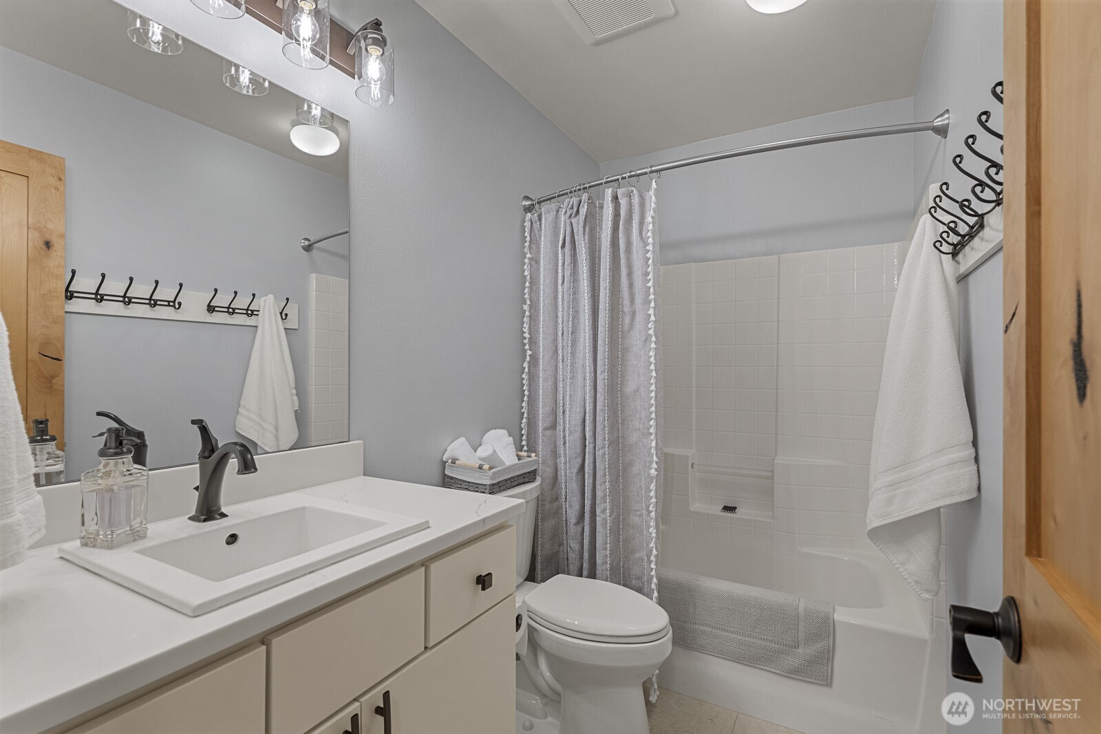 7320 Silent Creek Avenue SE Snoqualmie WA 98065