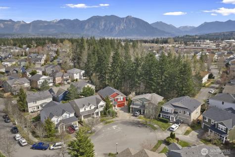 7320 Silent Creek Avenue SE Snoqualmie WA 98065