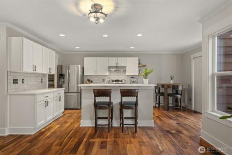 7320 Silent Creek Avenue SE Snoqualmie WA 98065
