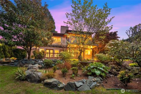 8619 NE 24th Street Clyde Hill WA 98004