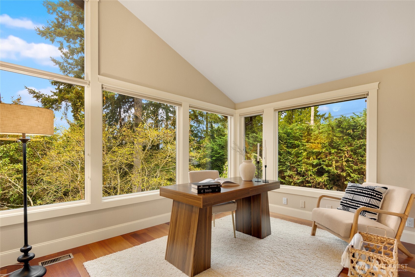 8619 NE 24th Street Clyde Hill WA 98004