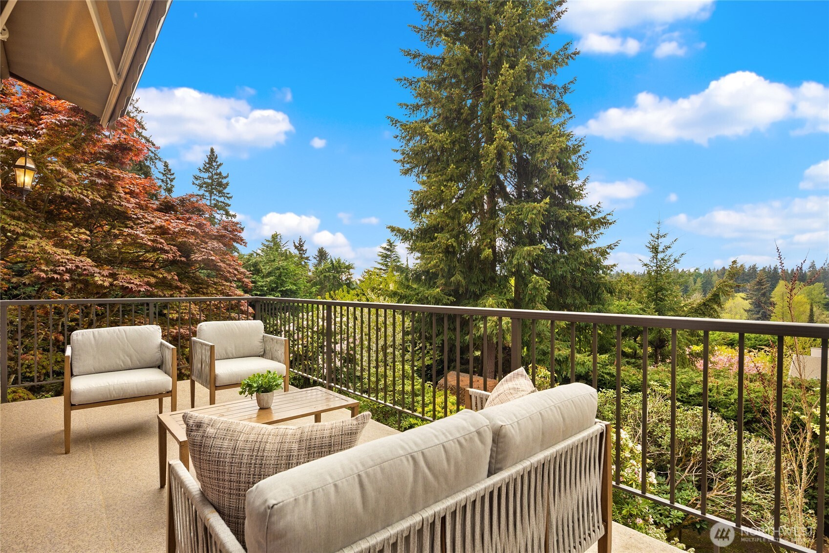 8619 NE 24th Street Clyde Hill WA 98004