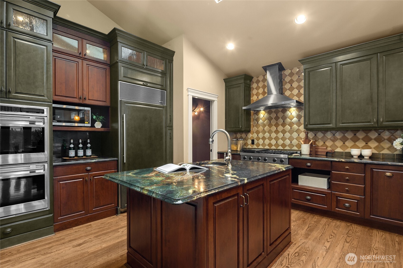 8619 NE 24th Street Clyde Hill WA 98004