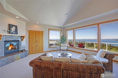 1081 Morgan Way Camano Island WA 98282
