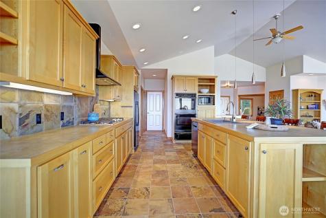 1081 Morgan Way Camano Island WA 98282