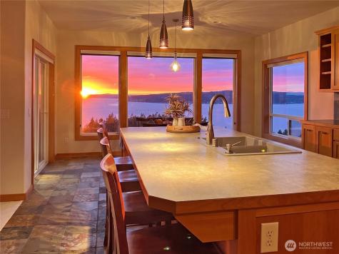 1081 Morgan Way Camano Island WA 98282