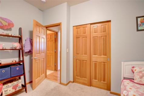 1902 Tundra Loop Mount Vernon WA 98273