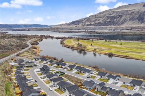 436 Hammond Lane Rock Island WA 98850