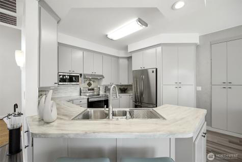 709 SE Songbird Lane College Place WA 99324