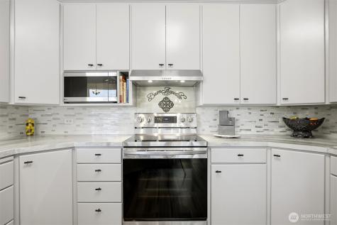 709 SE Songbird Lane College Place WA 99324