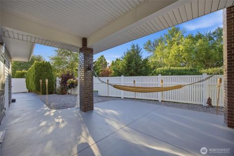 709 SE Songbird Lane College Place WA 99324