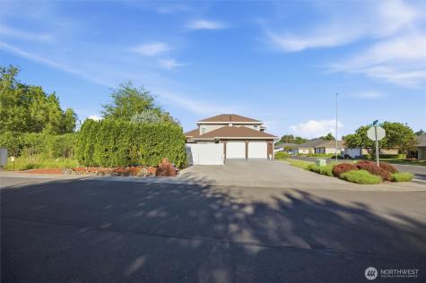 709 SE Songbird Lane College Place WA 99324