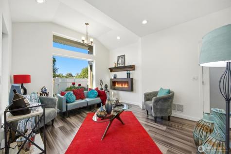 709 SE Songbird Lane College Place WA 99324