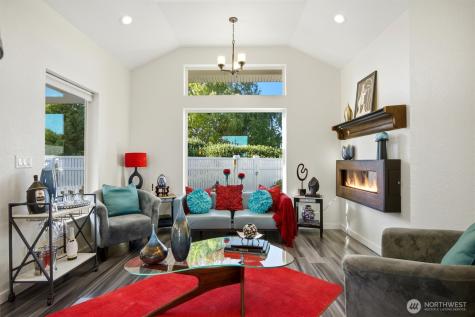 709 SE Songbird Lane College Place WA 99324