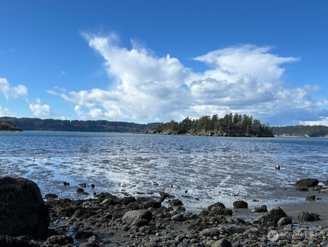 17934 Cobahud Road La Conner WA 98257