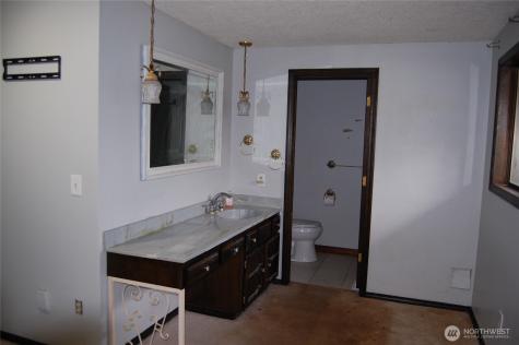 13104 NE 8th Court Vancouver WA 98685