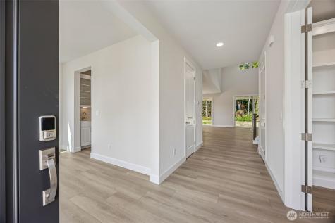 13814 100th Street NE Lake Stevens WA 98258