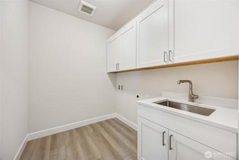 13814 100th Street NE Lake Stevens WA 98258