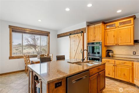 7298 Dune Lake Road SE Moses Lake WA 98837