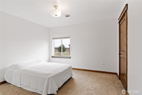 7298 Dune Lake Road SE Moses Lake WA 98837