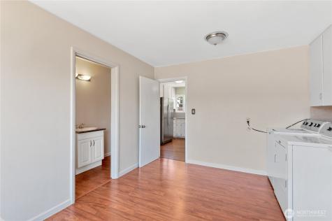 2615 Ocean Beach Highway Longview WA 98632