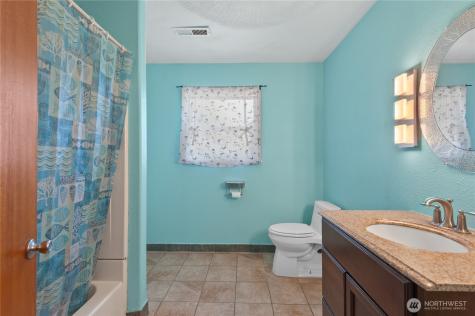 2615 Ocean Beach Highway Longview WA 98632