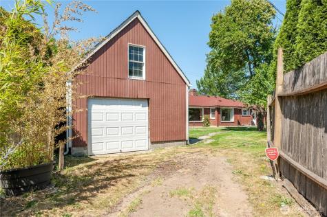 2615 Ocean Beach Highway Longview WA 98632