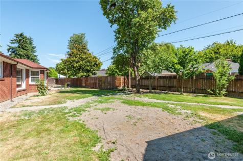 2615 Ocean Beach Highway Longview WA 98632