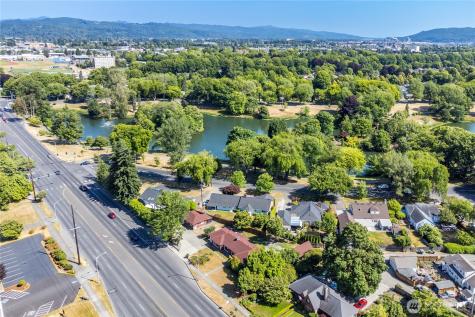 2615 Ocean Beach Highway Longview WA 98632