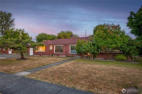 2615 Ocean Beach Highway Longview WA 98632