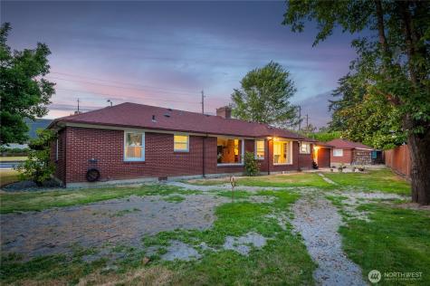 2615 Ocean Beach Highway Longview WA 98632