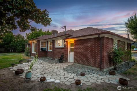 2615 Ocean Beach Highway Longview WA 98632