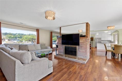 2615 Ocean Beach Highway Longview WA 98632