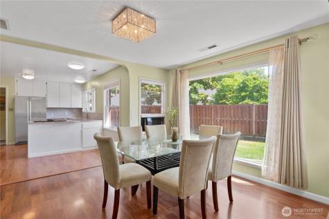 2615 Ocean Beach Highway Longview WA 98632