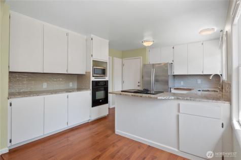 2615 Ocean Beach Highway Longview WA 98632