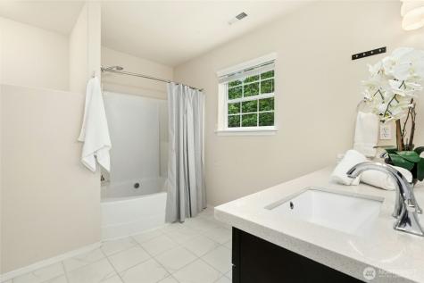 11827 56th Avenue SE Everett WA 98208