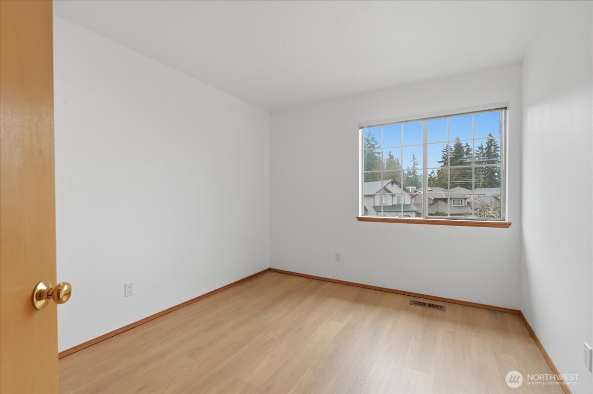 27213 32nd Place S Auburn WA 98001