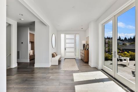 18051 Normandy Terrace SW Normandy Park WA 98166