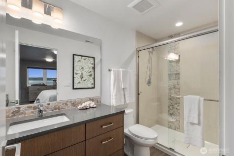 18051 Normandy Terrace SW Normandy Park WA 98166