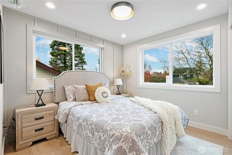 3054 Fairmount Ave SW Seattle WA 98116