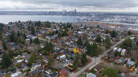 3054 Fairmount Ave SW Seattle WA 98116