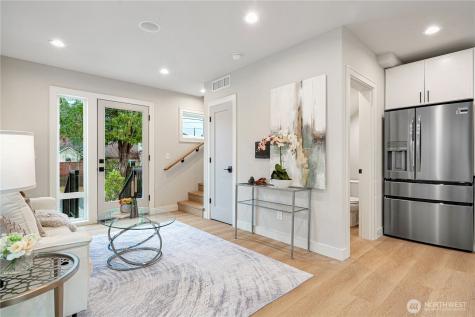 3054 Fairmount Ave SW Seattle WA 98116