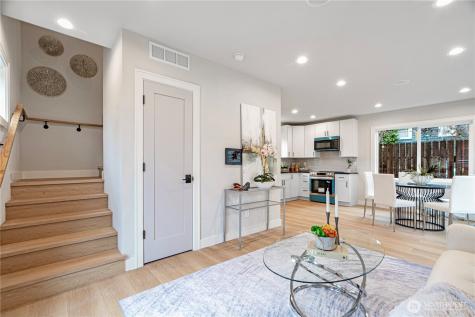 3054 Fairmount Ave SW Seattle WA 98116
