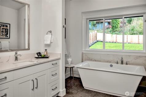 15033 SE 44th Street Bellevue WA 98006