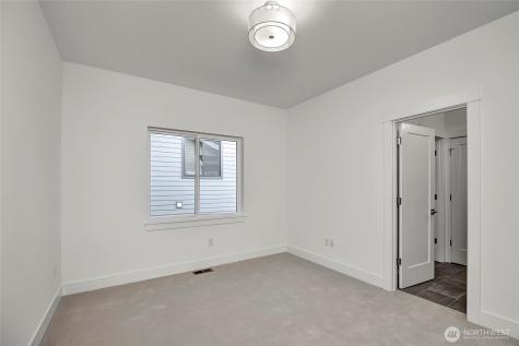 15033 SE 44th Street Bellevue WA 98006